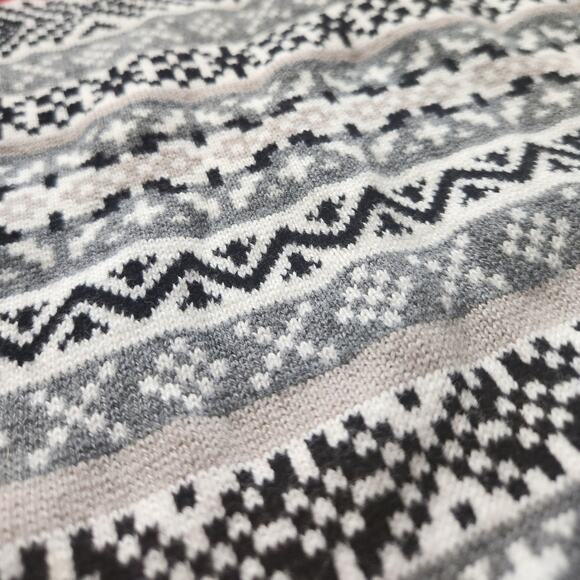 Hanna Andersson Snow & Tell Sweater Dress Grey Multi Size 5 | 110 cm Fair Isle - Picture 5 of 7